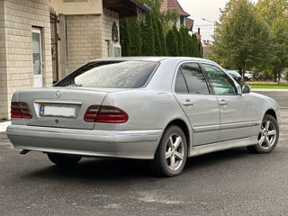 Mercedes E-Class foto 6