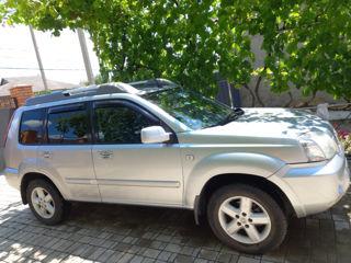 Nissan X-Trail foto 1