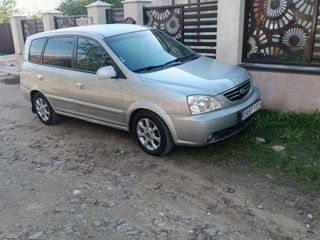 KIA Carens foto 2