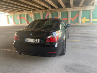 BMW 5 Series foto 4