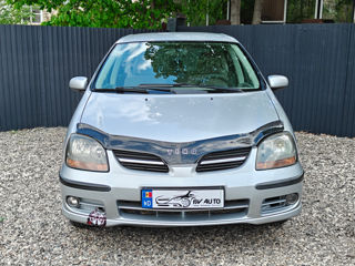 Nissan Almera Tino foto 1