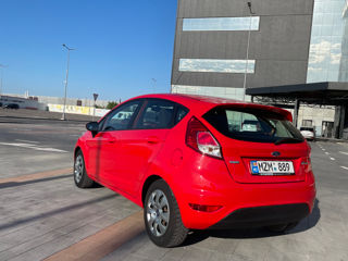 Ford Fiesta foto 6