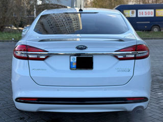 Ford Fusion foto 5