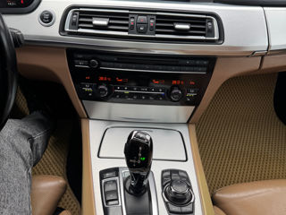 BMW 7 Series foto 6