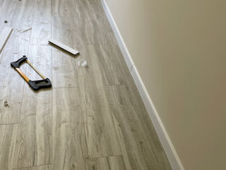 Montare Vinil SPC, PVC, LVT - Montarea Laminatului foto 8