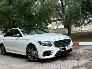 Mercedes E-Class foto 2