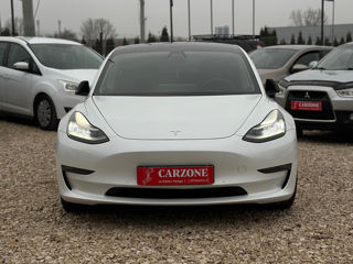 Tesla Model 3 foto 2