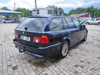 BMW 5 Series foto 6