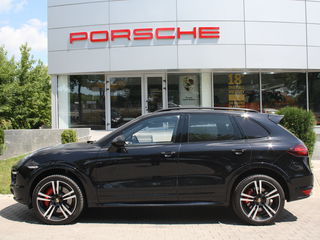 Porsche Cayenne foto 1