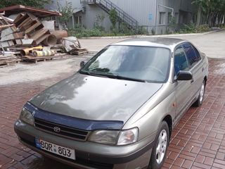 Toyota Carina foto 3