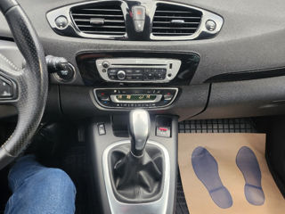 Renault Grand Scenic foto 9