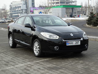 Renault Fluence foto 1