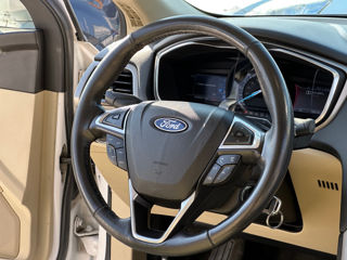 Ford Fusion foto 9