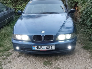 BMW 5 Series foto 3