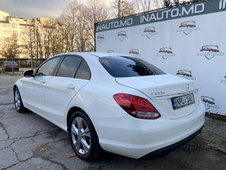 Mercedes C-Class foto 3