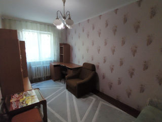 Apartament cu 3 camere, 59 m², Botanica, Chișinău foto 2