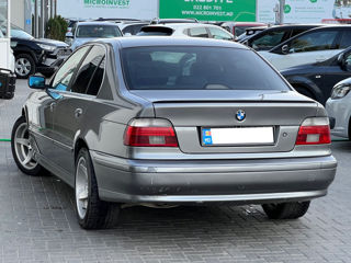 BMW 5 Series foto 5