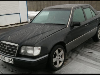 Mercedes Series (W124)