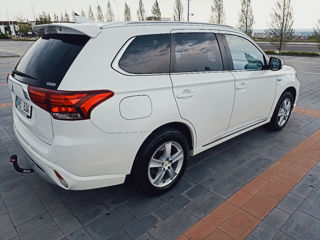 Mitsubishi Outlander foto 4