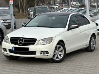 Mercedes C-Class foto 4