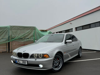 BMW 5 Series foto 4