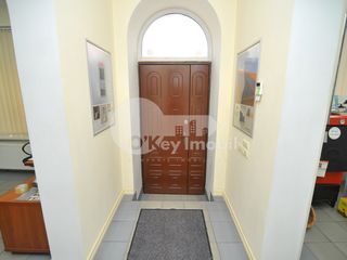 Spatiu comercial, Centru, str. București, 170 mp, 2000 € ! foto 3