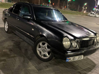 Mercedes E-Class foto 7