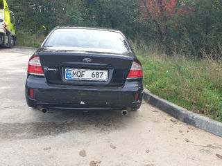 Subaru Legacy foto 5