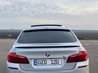 BMW 5 Series foto 4