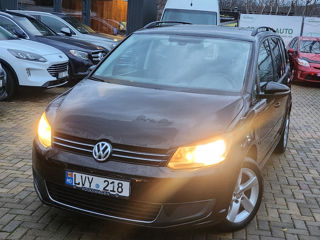 Volkswagen Touran foto 8