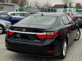 Lexus Es Series foto 3