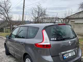 Renault Grand Scenic foto 3