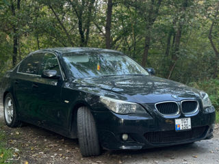 BMW 5 Series foto 2