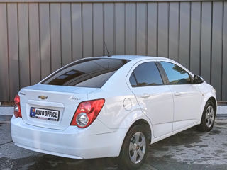 Chevrolet Aveo foto 4