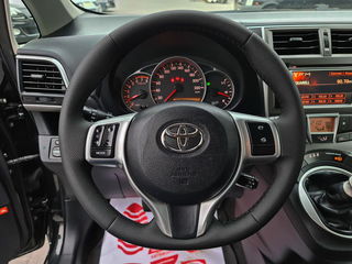 Toyota Verso-S foto 9