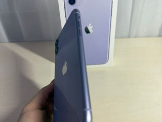 Iphone 11 purple foto 2