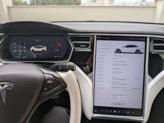 Tesla Model S foto 10