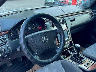 Mercedes E-Class foto 11