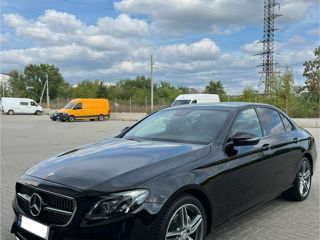 Mercedes E-Class foto 1