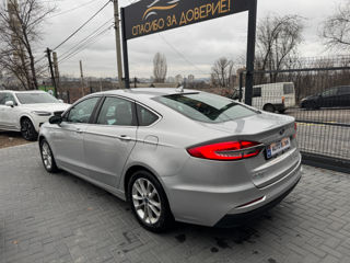 Ford Fusion foto 4