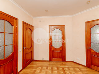 Oficiu cu o suprafață de 365 mp, Centru, 2500 € ! foto 9