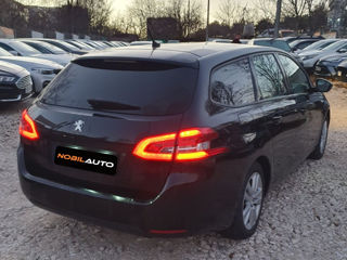 Peugeot 308 foto 4