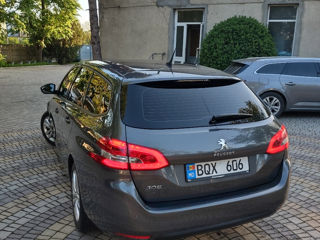 Peugeot 308 foto 2