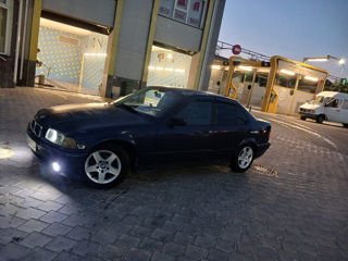 BMW 3 Series foto 9