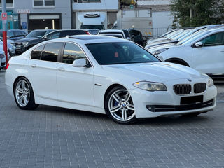 BMW 5 Series foto 1