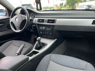 BMW 3 Series foto 15