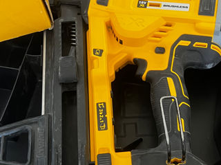 DeWalt DCN890