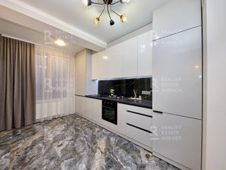 2-х комнатная квартира, 60 м², Центр, Яловены