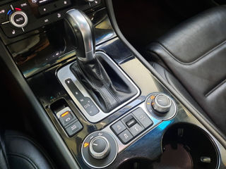Volkswagen Touareg foto 15