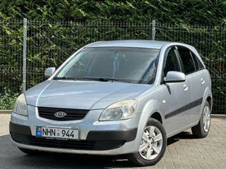 KIA Rio foto 1